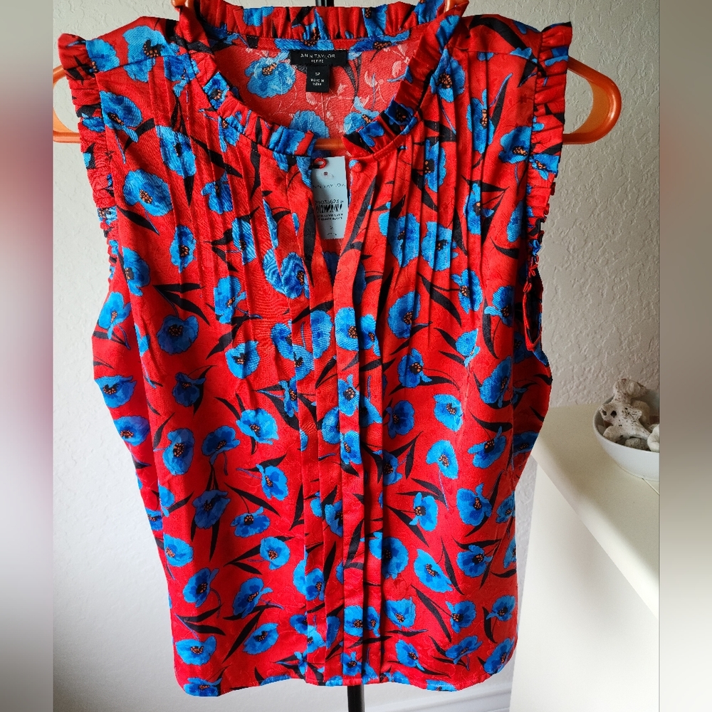 NWT Ann Taylor Poppy Print Shell